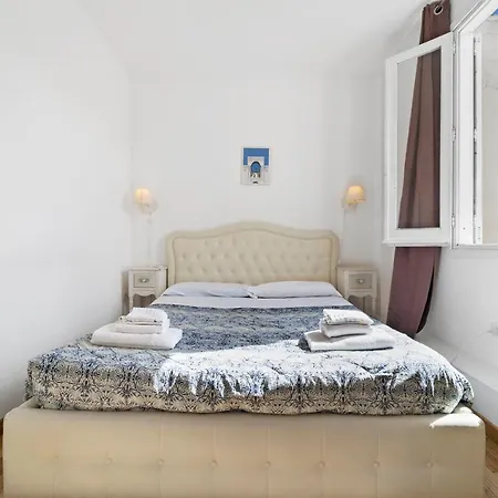 Domus Karalis Гостьовий будинок Кальярі